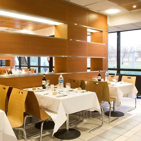 Internationale De Paris