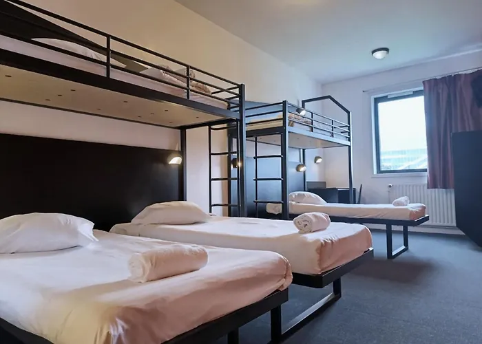 Hostal Résidence Internationale De *